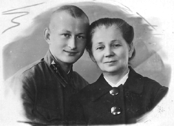 Борис и тетя Паля, 12:00. 22.06.1941